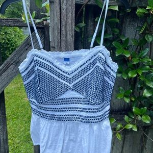 Old Navy white navy blue embroidered cami blouse large